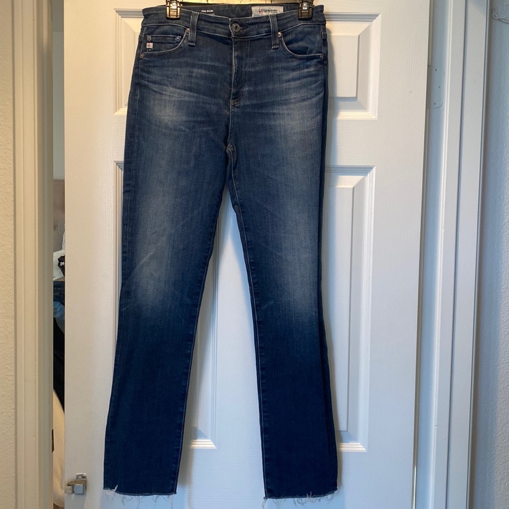AG, The Mari, high-rise, tapered leg jean in a size 28R.